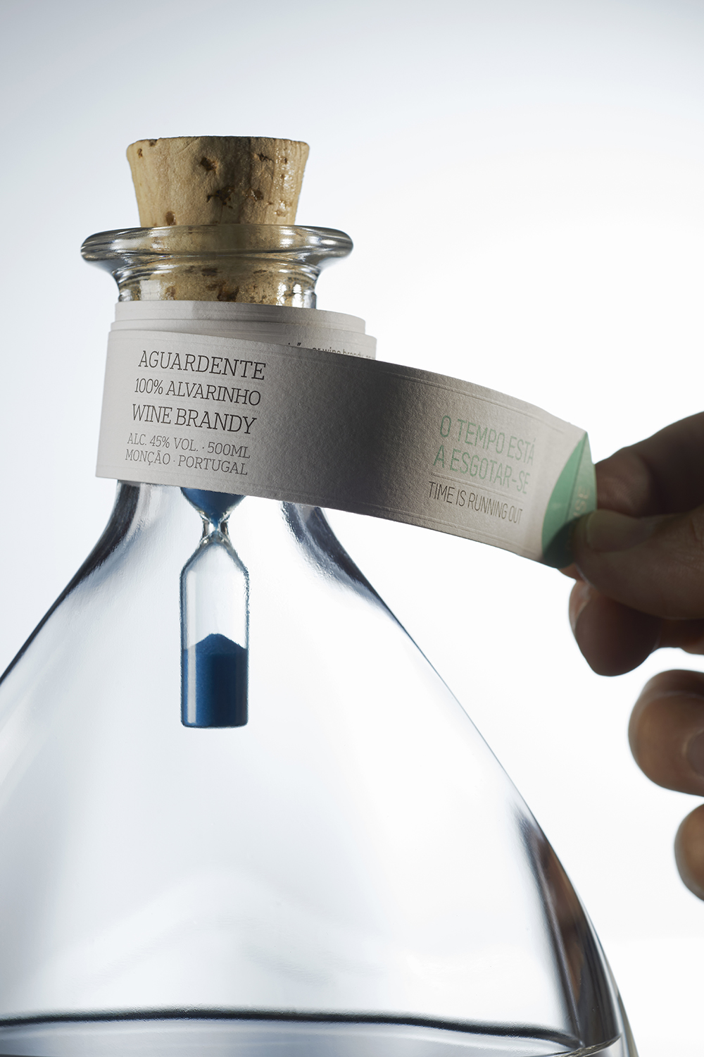 這個(gè)酒的包裝設(shè)計(jì)太有創(chuàng)意了(圖5) 這個(gè)酒的包裝設(shè)計(jì)太有創(chuàng)意了(圖5)