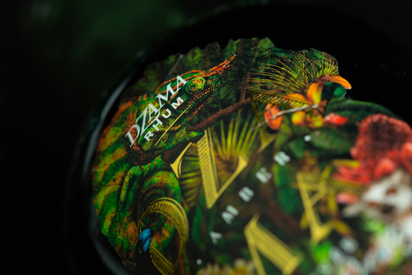 東營酒包裝設(shè)計這款看著很原始叢林(圖3) 東營酒包裝設(shè)計這款看著很原始叢林(圖3)