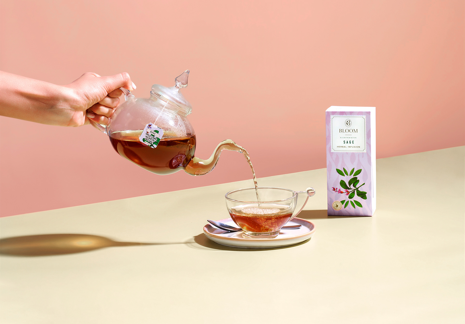 繪畫風(fēng)格的草本茶包裝設(shè)計這樣做(圖4) 繪畫風(fēng)格的草本茶包裝設(shè)計這樣做(圖4)