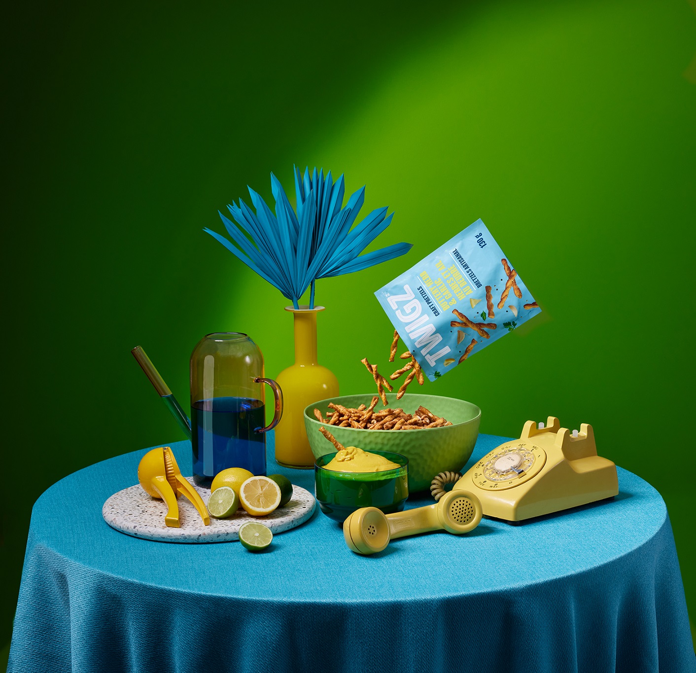 充滿風(fēng)味和活力的椒鹽脆餅零食包裝這樣設(shè)計(jì)(圖2)