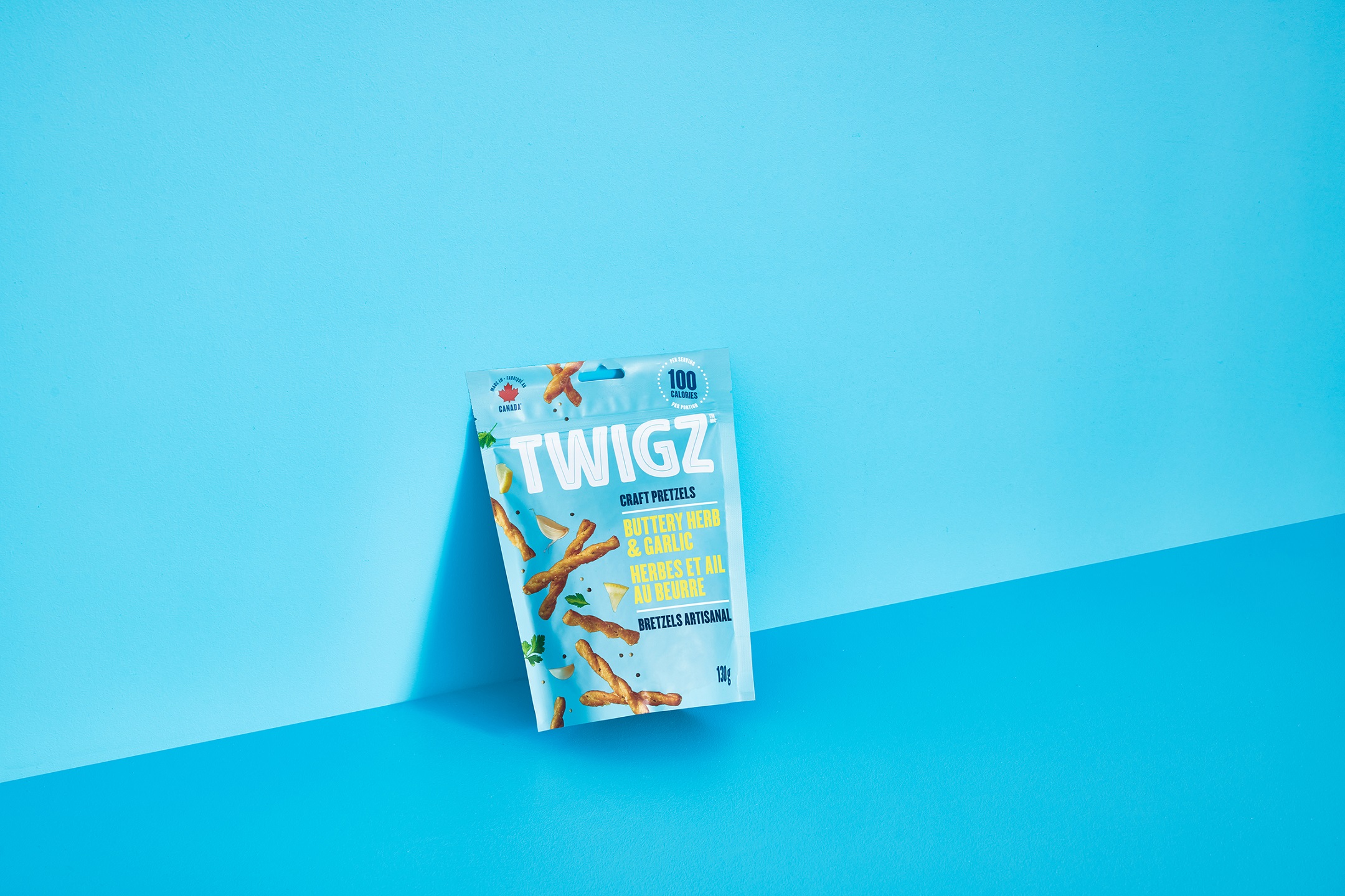 充滿風(fēng)味和活力的椒鹽脆餅零食包裝這樣設(shè)計(jì)(圖3)