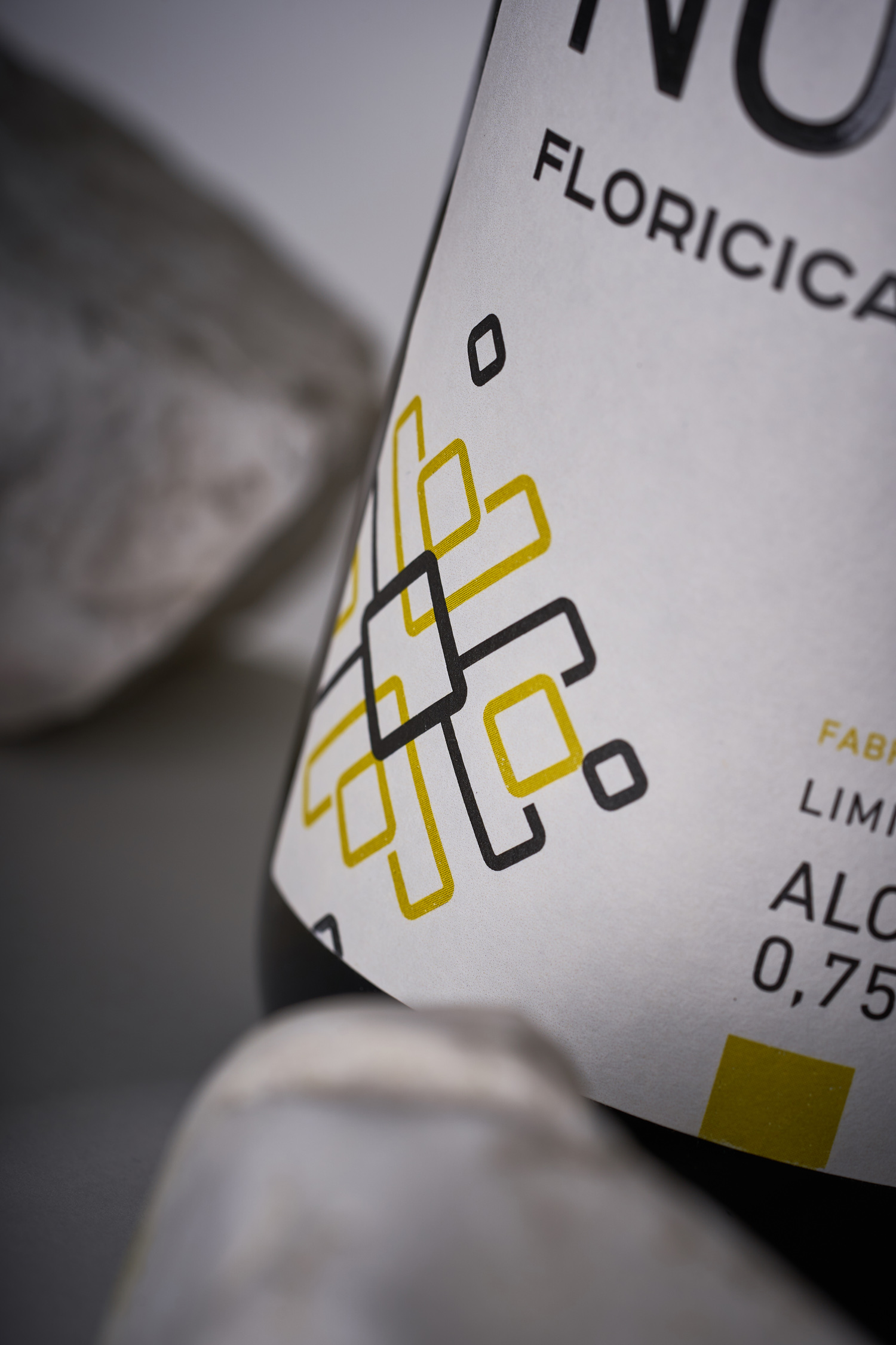 葡萄酒品牌視覺(jué)包裝設(shè)計(jì)(圖5) 葡萄酒品牌視覺(jué)包裝設(shè)計(jì)(圖5)