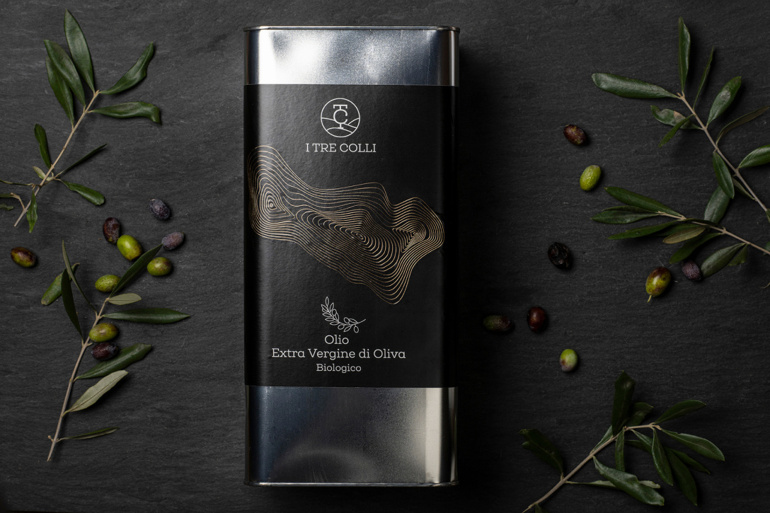 I TRE COLLI橄欖油包裝設(shè)計(jì)欣賞(圖4)