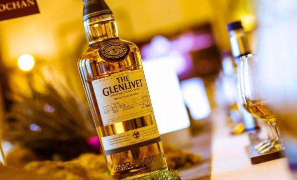 格蘭威特威士忌 Glenlive格蘭威特食品包裝設(shè)計(jì)欣賞(圖3)